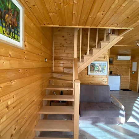 Caloroczny W Porebie Wielkiej Z Widokiem Na Gory * Poreba Wielka (Limanowa)