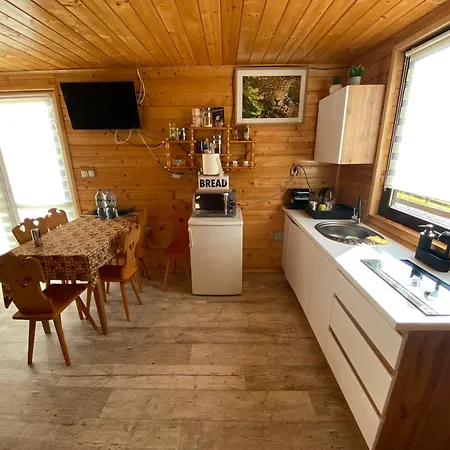 Caloroczny W Porebie Wielkiej Z Widokiem Na Gory * Poreba Wielka (Limanowa)