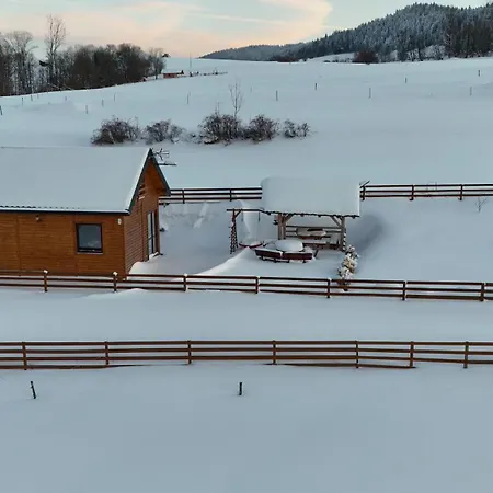 Caloroczny W Porebie Wielkiej Z Widokiem Na Gory * Poreba Wielka (Limanowa)